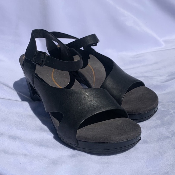Dansko Tasha Black Leather Cushion Heel Sandals‎ Buckle Women’s Size US 9 EU 39 - Picture 1 of 13